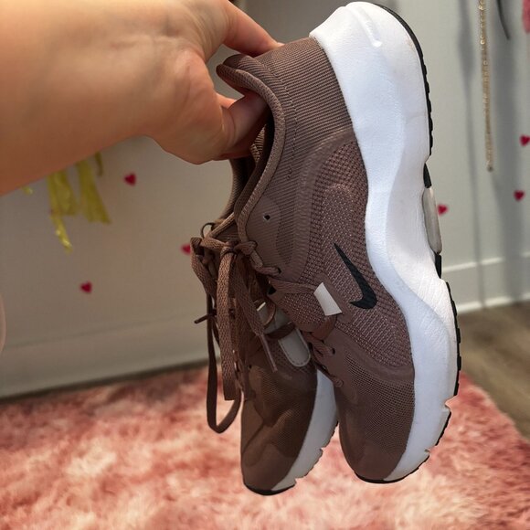 Nike Runner Shoes size 6 - Picture 3 of 4